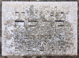 Grabtafel von Hans Carlé